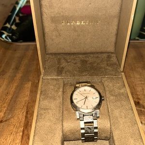 Vintage Woman’s Burberry Watch!!!